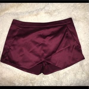 EXPRESS SATIN ASYMMETRICAL SKORT